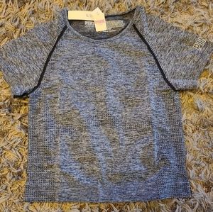 ❣NWT- VS PINK Seamless crop workout top!❣
